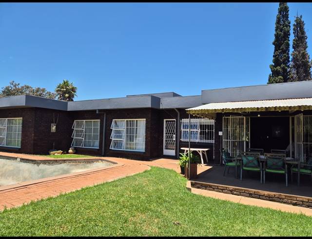 4 BEDROOM HOUSE FOR SALE IN VANDERBIJLPARK SE 2
